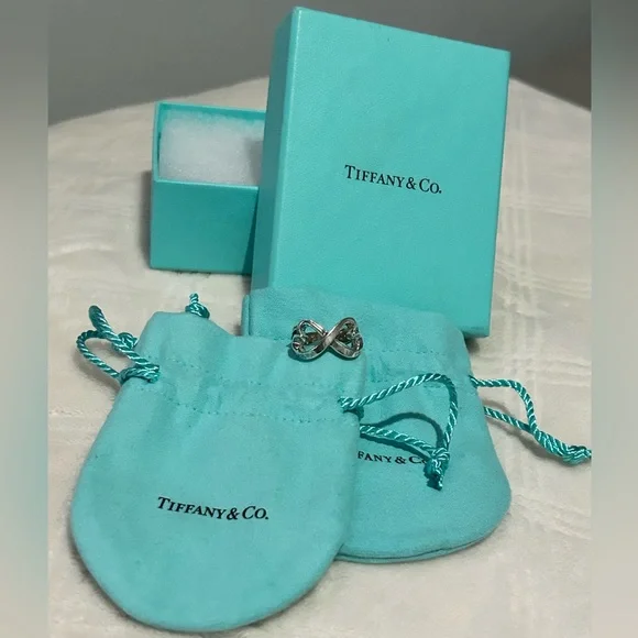 Tiffany&Co. Silver 925 Polished Infinity Ring Size 5 Vintage - Picture 2 of 6